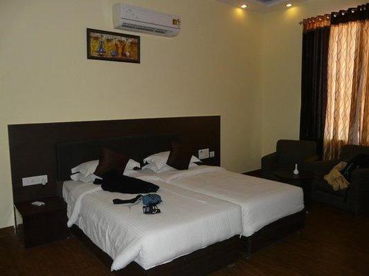 Om Rudrapriya Holiday Resort
